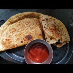 A picture of Masala roti.