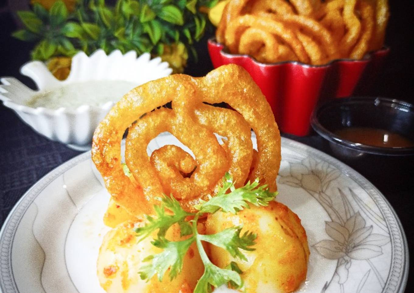 Aloo ki Jalebi with aloo chaat