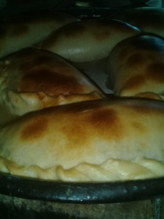 Una foto de Súper empanadas de pollo🐣🐥🥟🥟!!!con masa casera, 👌👌