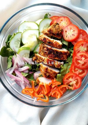 A picture of Chicken salad.