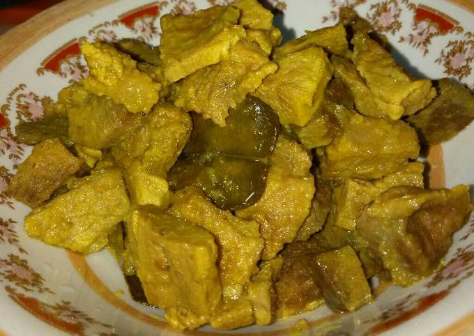 Langkah Mudah untuk Membuat Sapi bumbu kuning, Enak
