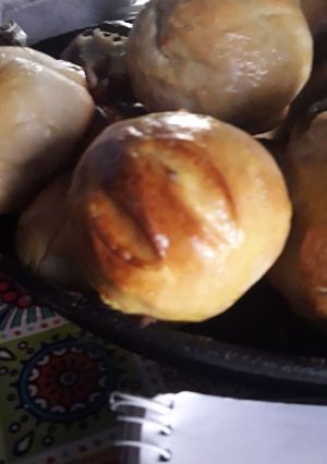 Una foto de Pan casero dulce y relleno receta de Mamá 😍