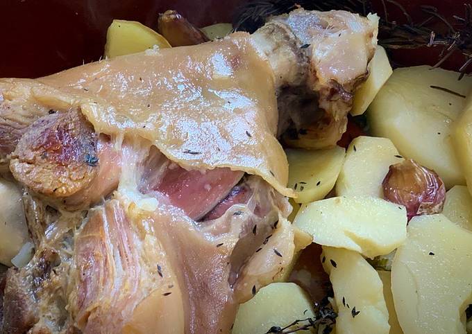 Codillo de cerdo al horno Receta de CocinarParaCuatro- Cookpad