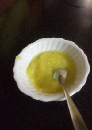 A picture of Apple puree.