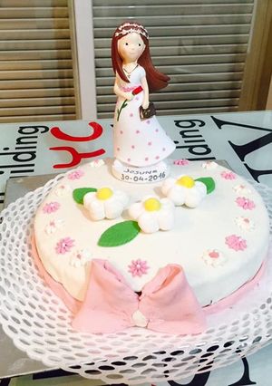Una foto de Tarta de Fondant con base de bizcocho básico. (ver receta que tengo)