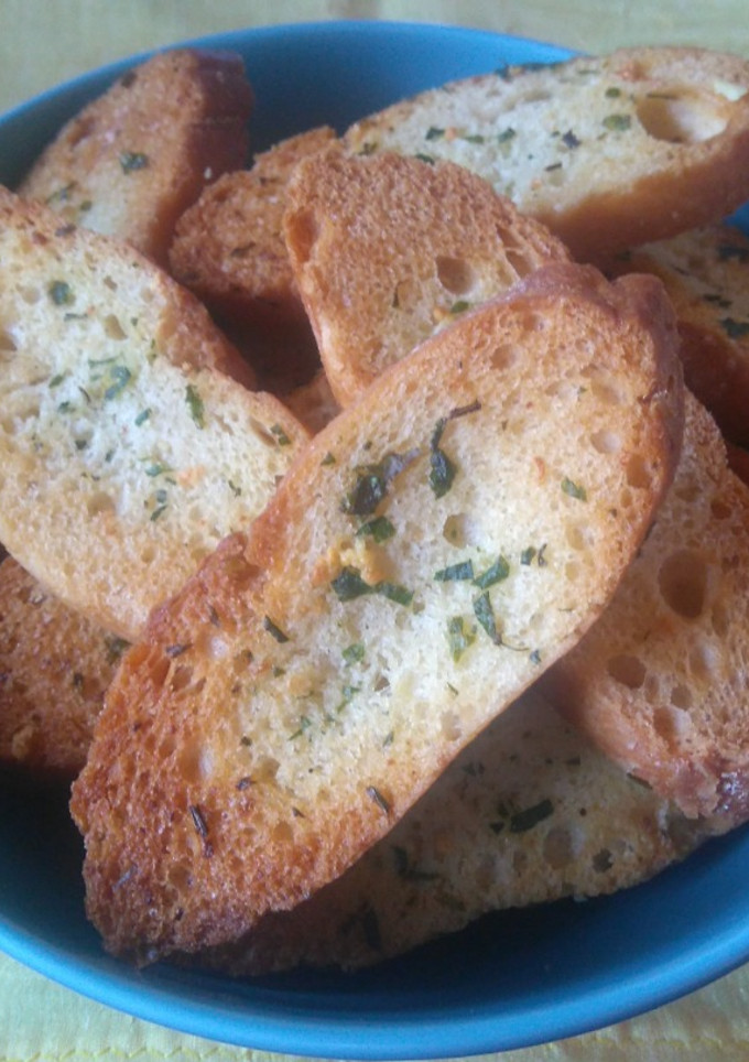 Una foto de 🥖Pan de ajo fácil 🥖