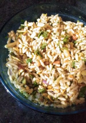 A picture of Masala bhel puri.