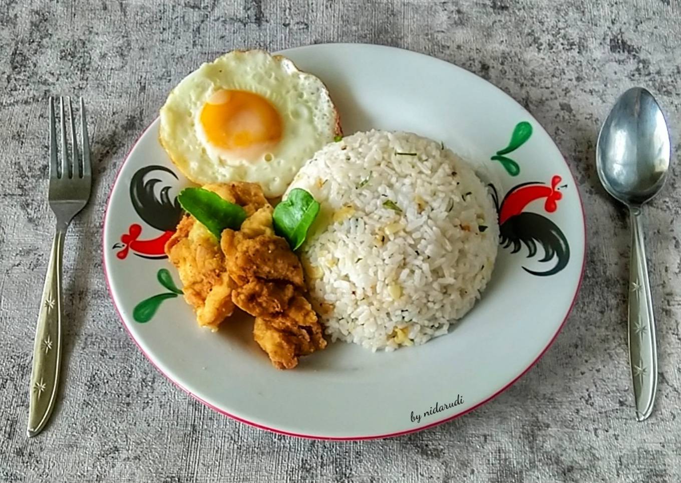 Nasi Daun Jeruk Ayam Crispy