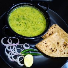 A picture of Pigeon pea (Tuvar) curry.