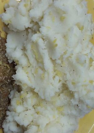 Una foto de Puré de papas al limón al estilo argentino