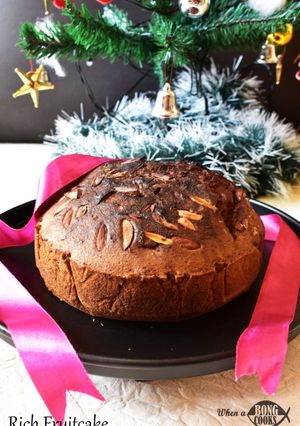 A picture of Rich Fruitcake - Christmas Fruitcake.