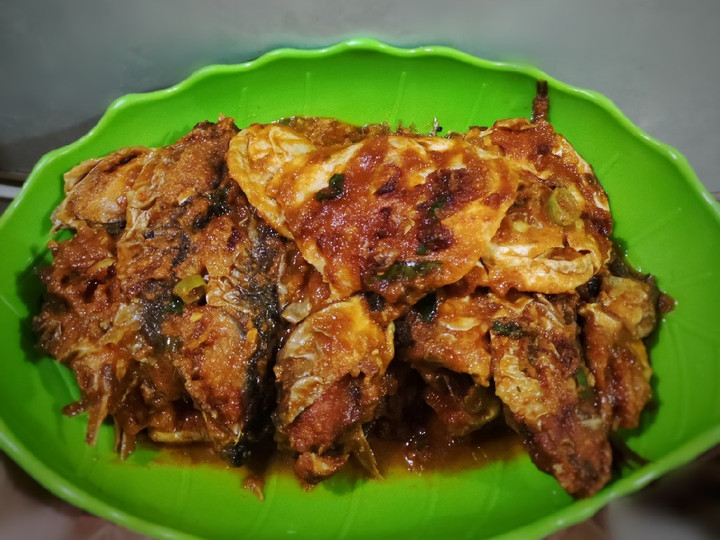 Wajib coba! Resep membuat Ikan Bandeng &amp;amp; Telur Ceplok Bumbu Bali yang nagih banget