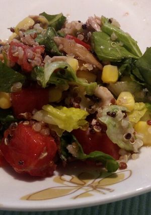 Una foto de Ensalada de Quinoa con Atún