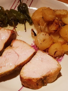 Foto principal de Solomillo de pavo al curry con guarnición