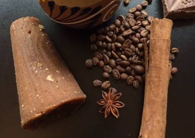 Café natural de olla: especial de la casa mexicana Receta de Chef  Emilliannu Beirnale- Cookpad