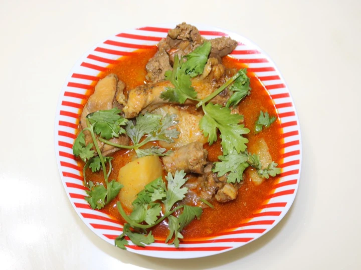 Easy Steps to Make Marsala Chicken Curry with Potatoes the Delicious Tasty