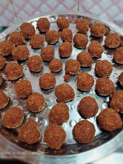 নারকেল নাড়ু (Narkel Naru recipe in Bengali) রেসিপির প্রধান ছবি
