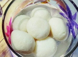 A picture of Kolkata Special Rasgulla.