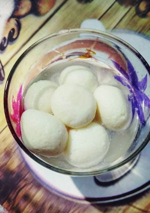 A picture of Kolkata Special Rasgulla.
