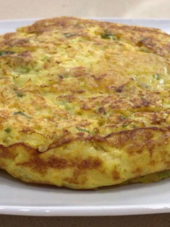 Una foto de TORTILLA 🥚de patatas 🥔 estilo ÁRABE