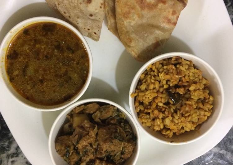 Methi with soya chunks, lauki ki sabji, dry urad dal platter