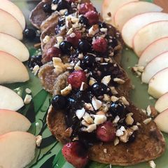 A picture of Oat-banana pancakes.