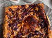 Una foto de hojaldre queso roquefort