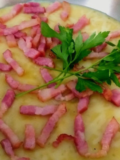 Una foto de Crema de patata con bacon y queso