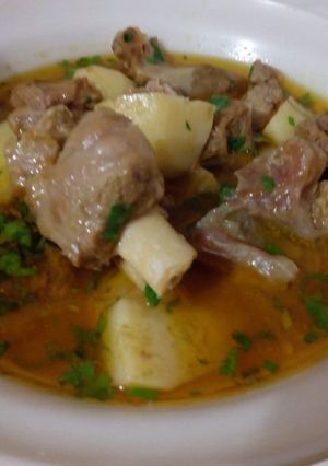 A picture of Aloo gosht.