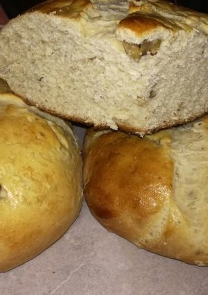 Una foto de Panetones dulces con nuez