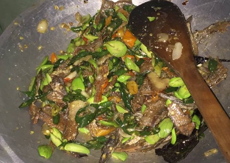 Resep Ikan asin sambel ijo yang Bisa Manjain Lidah