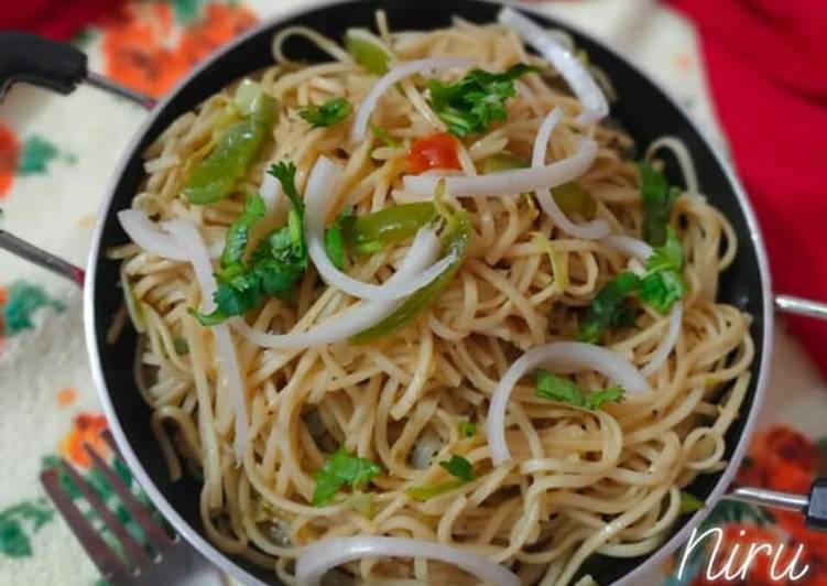 How to Make Homemade Veg Hakka Noodles