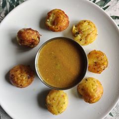 Leftover rice kuzhi paniyaram/ Appe A picture of Leftover rice kuzhi paniyaram/ Appe.