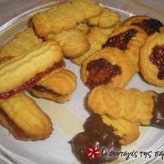 A picture of Butter biscuits in 15 minutes.