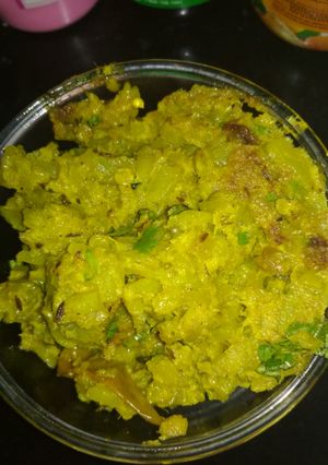 A picture of Lau ghonto (bottle gourd stir fry).