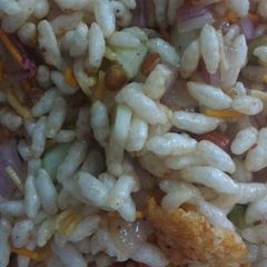 A picture of Murmure chaat.