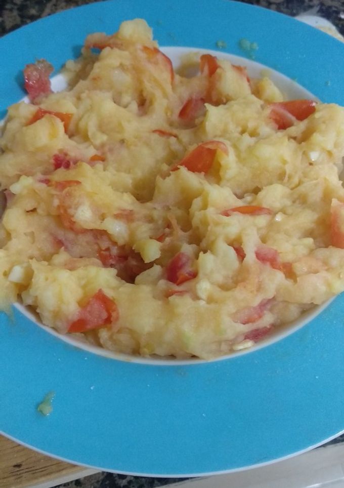 Una foto de Ensalada de Patata, Tomate y Ajo