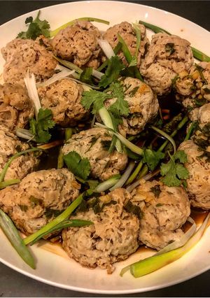 A picture of Lion’s Head Seitan Meatballs.