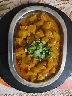 દૂધી નું શાક (Dudhi Shak Recipe In Gujarati) રેસીપી મુખ્ય ફોટો