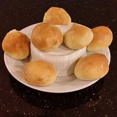 A picture of Soft Fluffy Yeast Rolls.