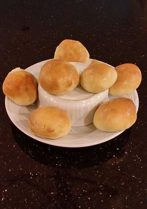 A picture of Soft Fluffy Yeast Rolls.