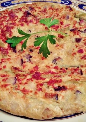Foto principal de Tortilla de berenjena, jamón y trigueros