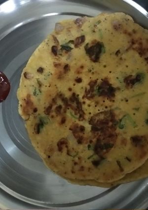 A picture of Crispy and tasty Besan chilla or veg omelette.