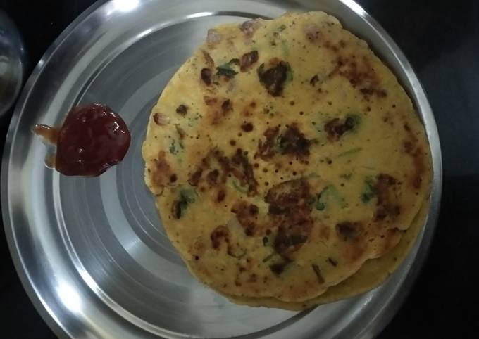 Crispy and tasty Besan chilla or veg omelette