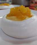 Pavlova de piña con pastelera