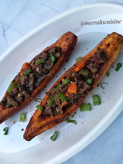 A picture of Stuffed plantain boats.