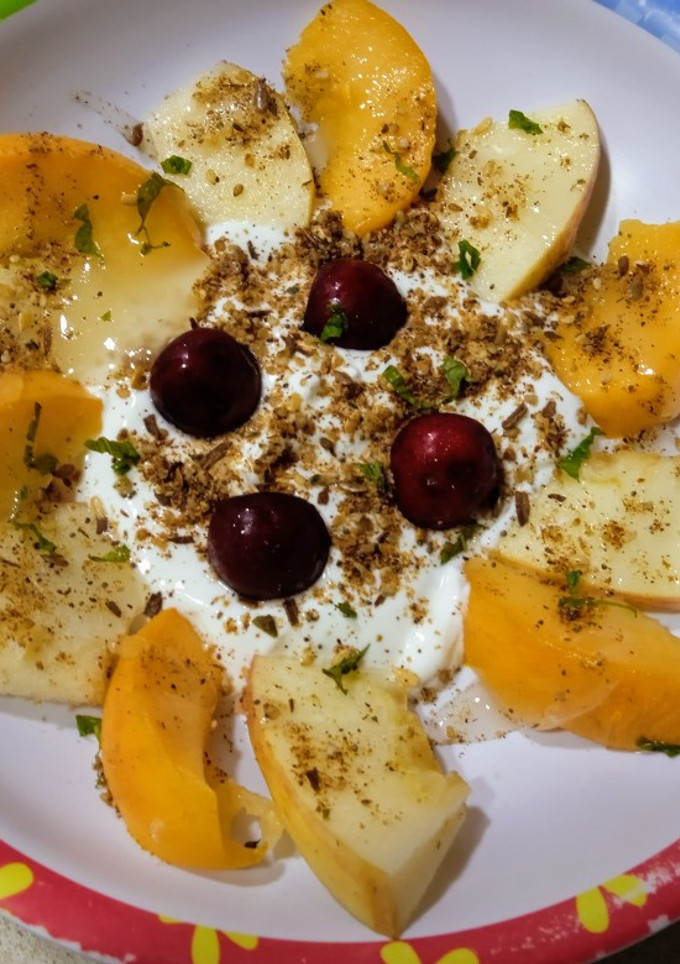 Una foto de Desayuno de fruta y yogur especiados
