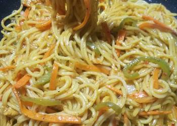 Latest Recipe Spicy chicken and vegetable spaghetti Most Delicious