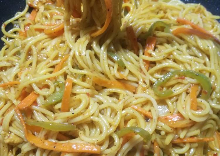 Spicy chicken and vegetable spaghetti😊