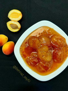 عکسی از دستور مربای زردآلو